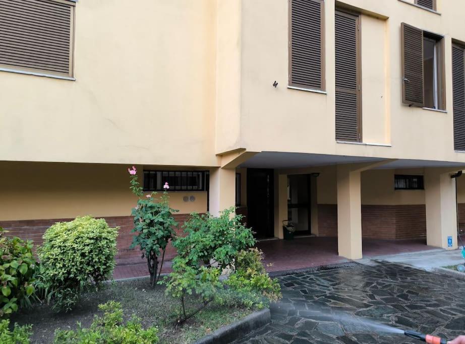 Ferienwohnung Chez Elisa Zona Sobborghi Monza Brianza , Italia Exterior foto